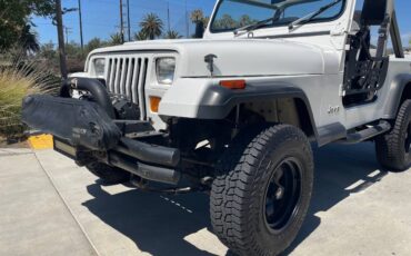 Jeep-wrangler-s-1989-white-14