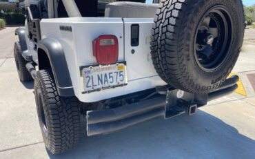 Jeep-wrangler-s-1989-white-15