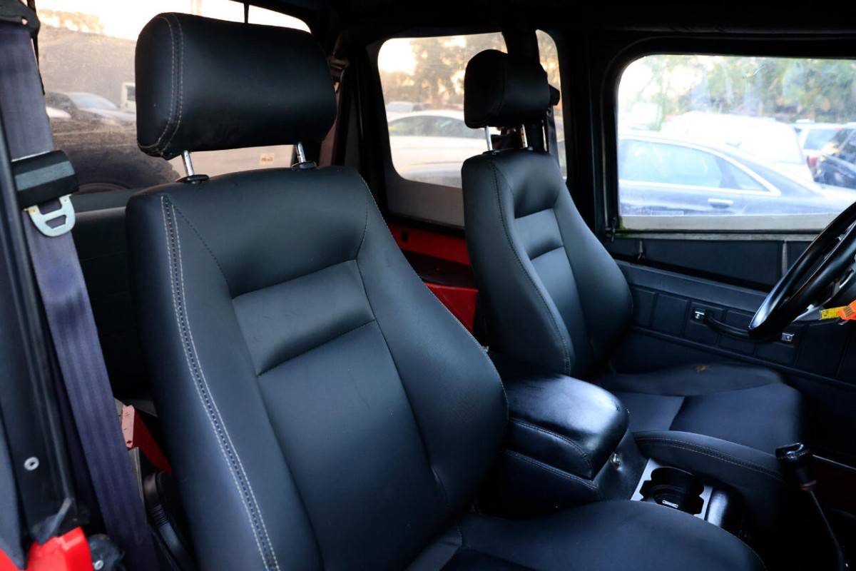 Jeep-wrangler-s-1992-red-15