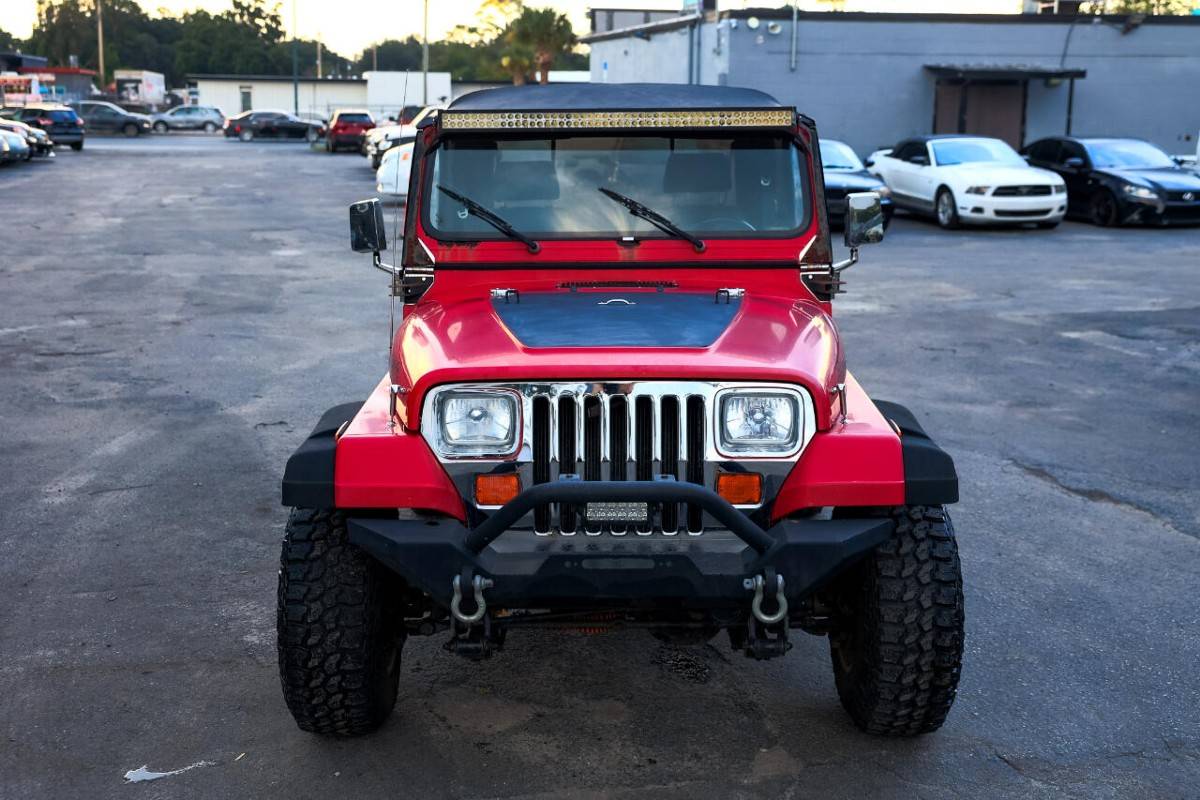 Jeep-wrangler-s-1992-red-18