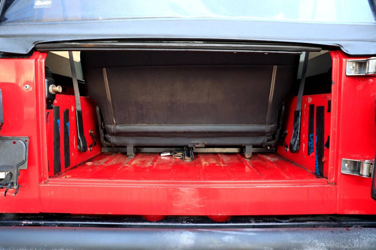 Jeep-wrangler-s-1992-red-22