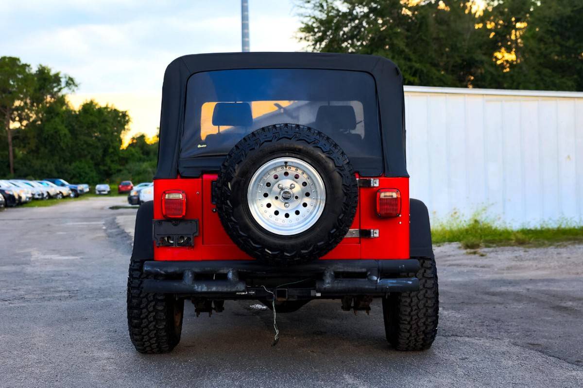Jeep-wrangler-s-1992-red-6