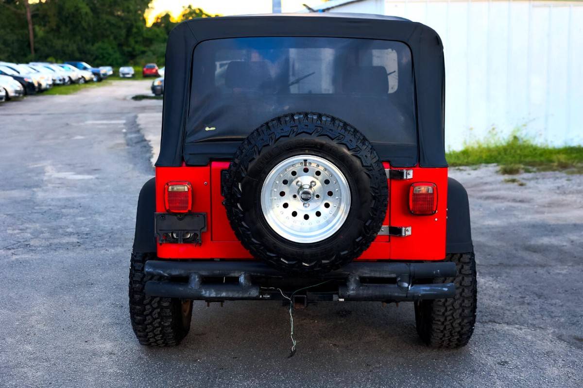 Jeep-wrangler-s-1992-red-8