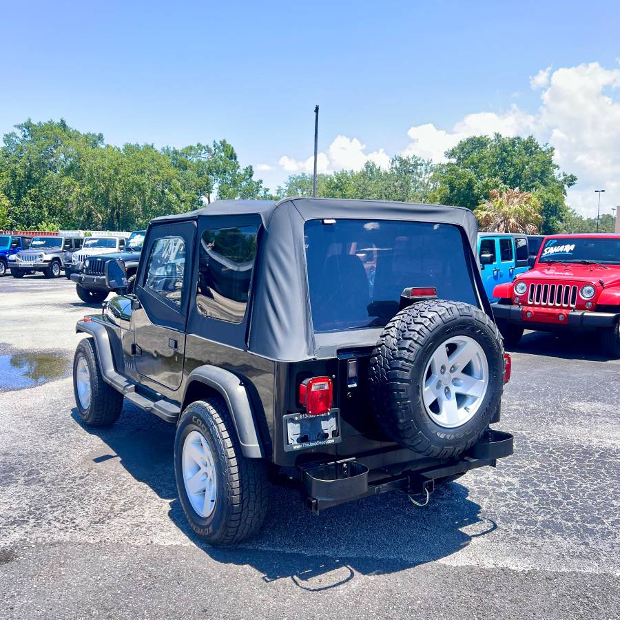 Jeep-wrangler-s-1995-black-12