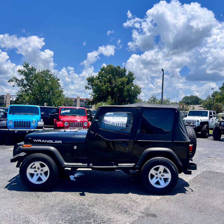 Jeep-wrangler-s-1995-black