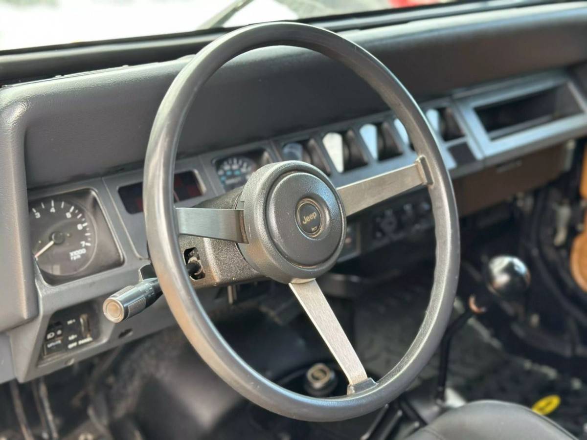 Jeep-wrangler-s-sport-utility-1992-black-9