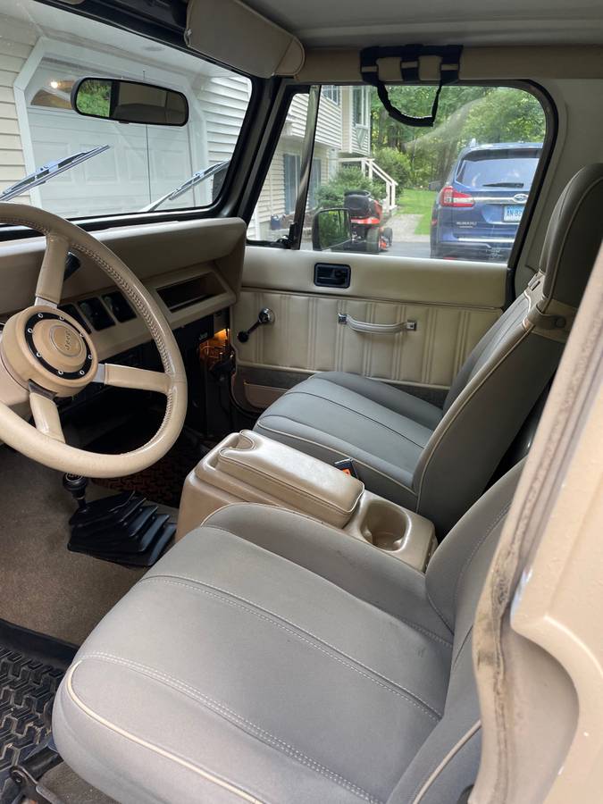 Jeep-wrangler-sahara-1989-11