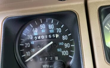 Jeep-wrangler-sahara-1989-3