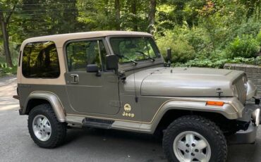 Jeep-wrangler-sahara-1989