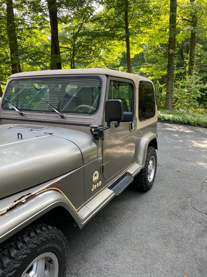 Jeep-wrangler-sahara-1989-4
