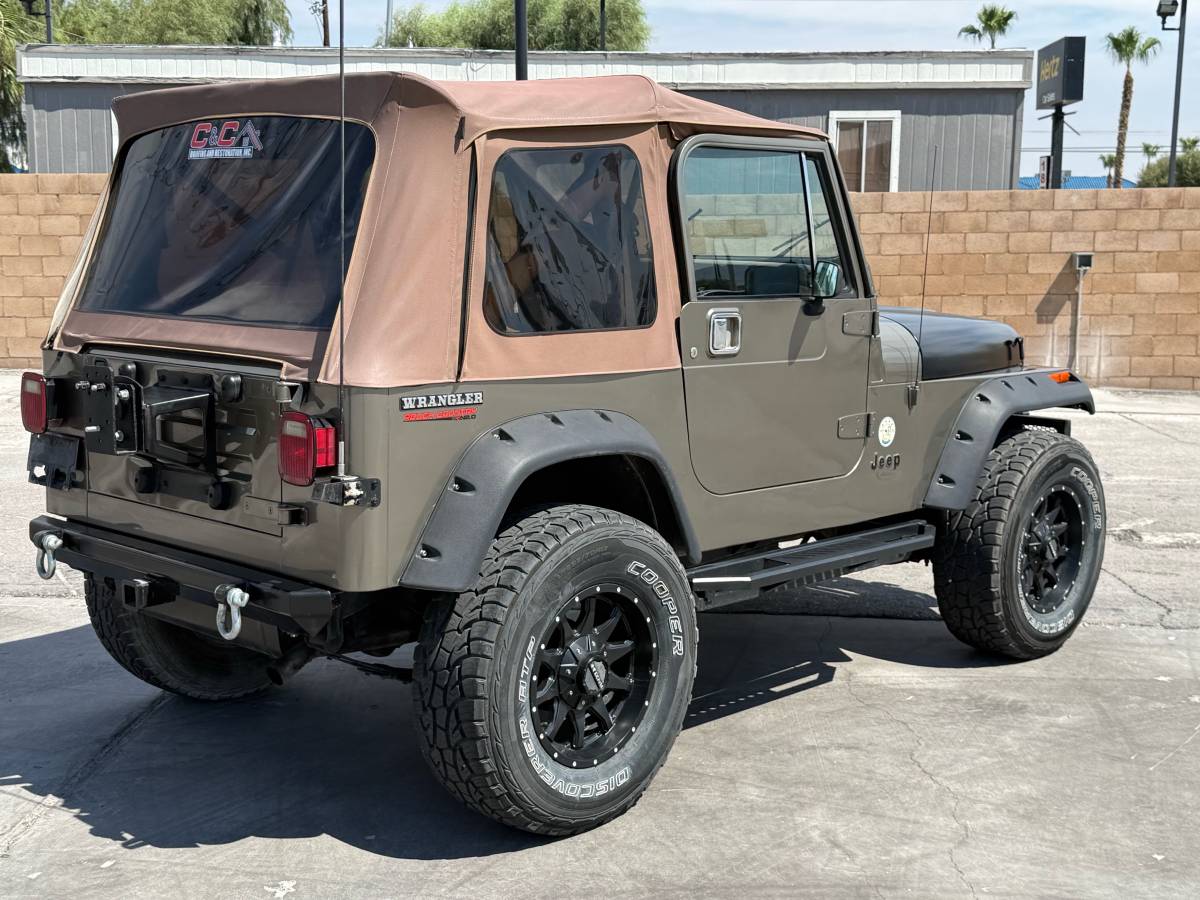 Jeep-wrangler-sahara-1990-brown-10