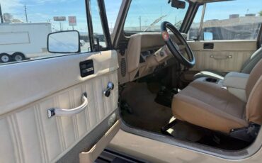 Jeep-wrangler-sahara-1990-brown-14