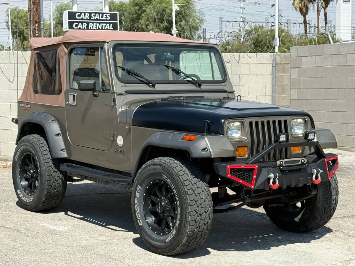 Jeep-wrangler-sahara-1990-brown-3