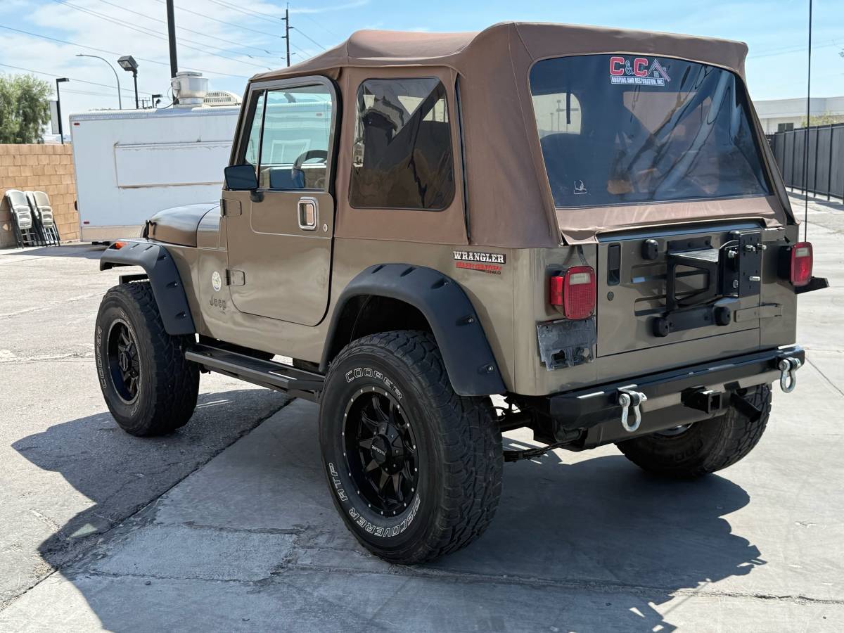 Jeep-wrangler-sahara-1990-brown-8