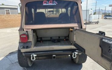 Jeep-wrangler-sahara-1990-brown-9