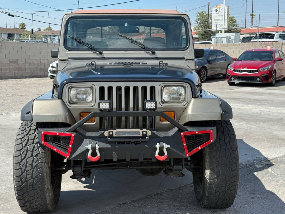 Jeep-wrangler-sahara-1990-brown