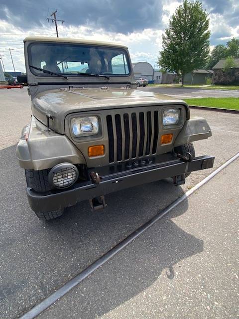Jeep-wrangler-sahara-1991-green-1