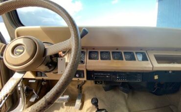 Jeep-wrangler-sahara-1991-green-7