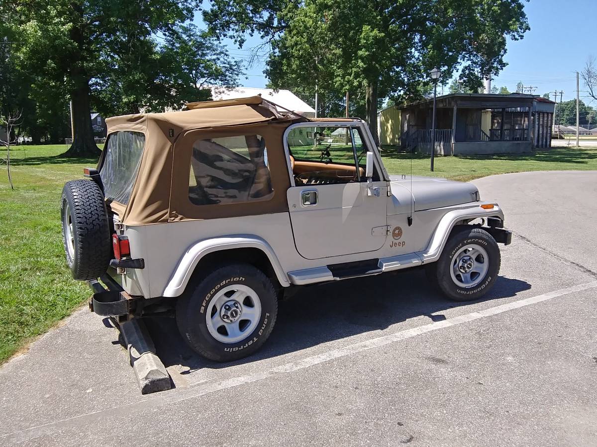 Jeep-wrangler-sahara-1995-2