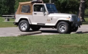 Jeep-wrangler-sahara-1995
