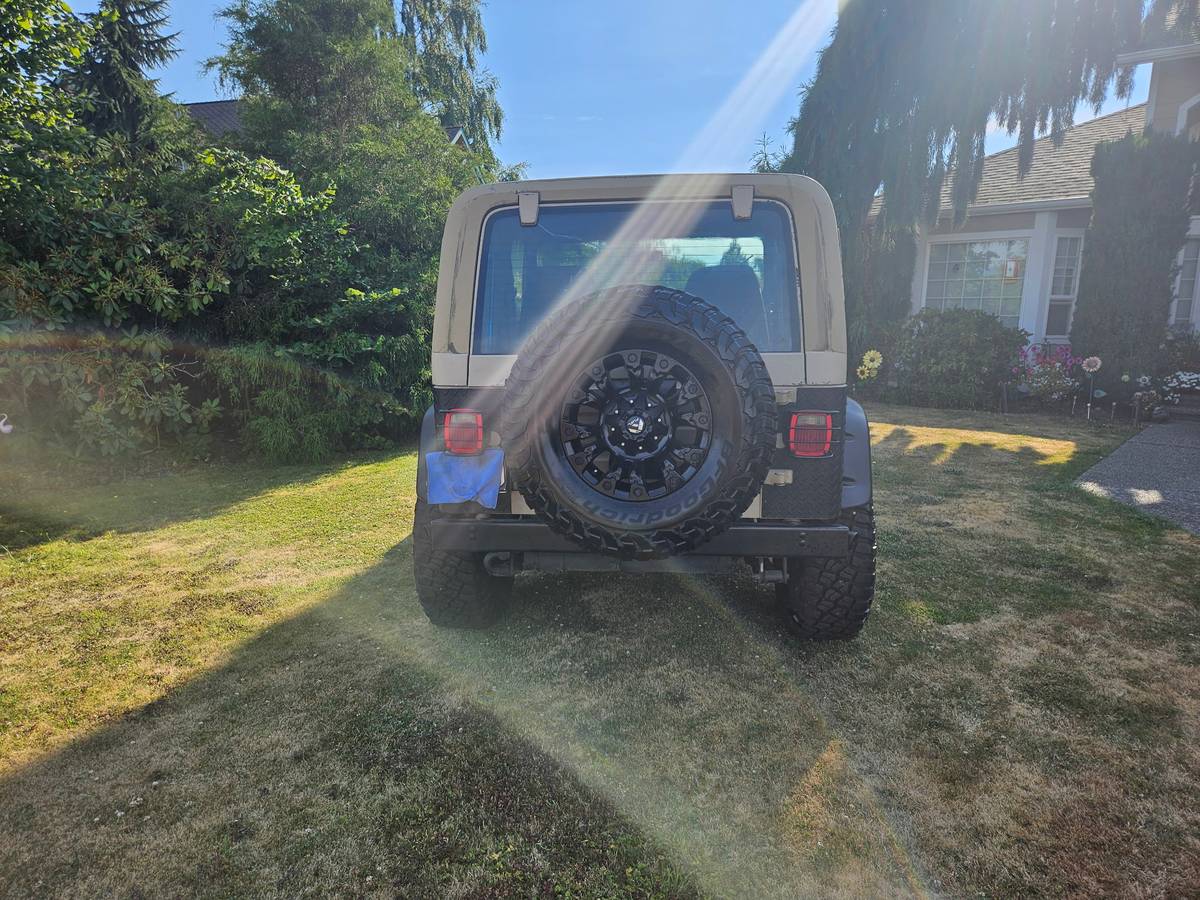 Jeep-wrangler-sahara-4x4-1989-2