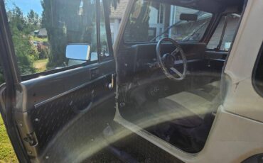 Jeep-wrangler-sahara-4x4-1989-8