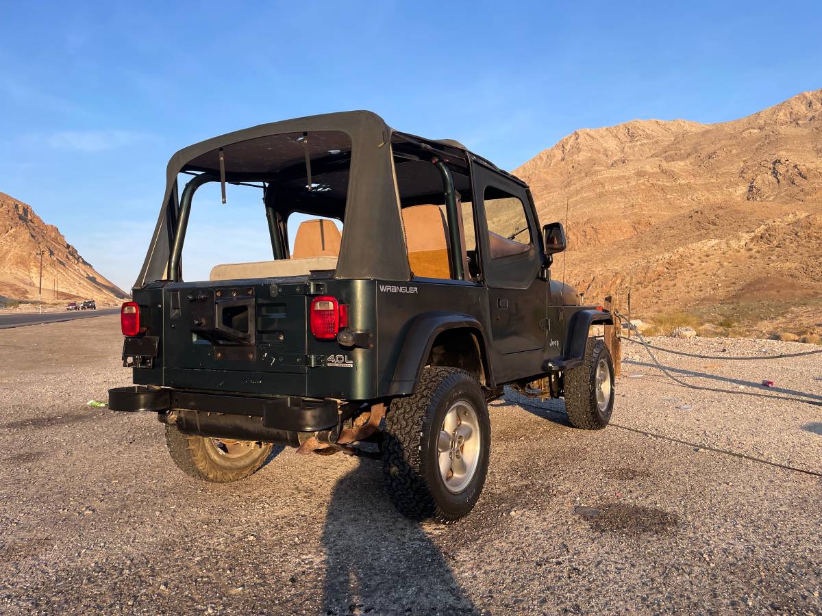 Jeep-wrangler-unlimited-4.0-high-output-1994-green-2