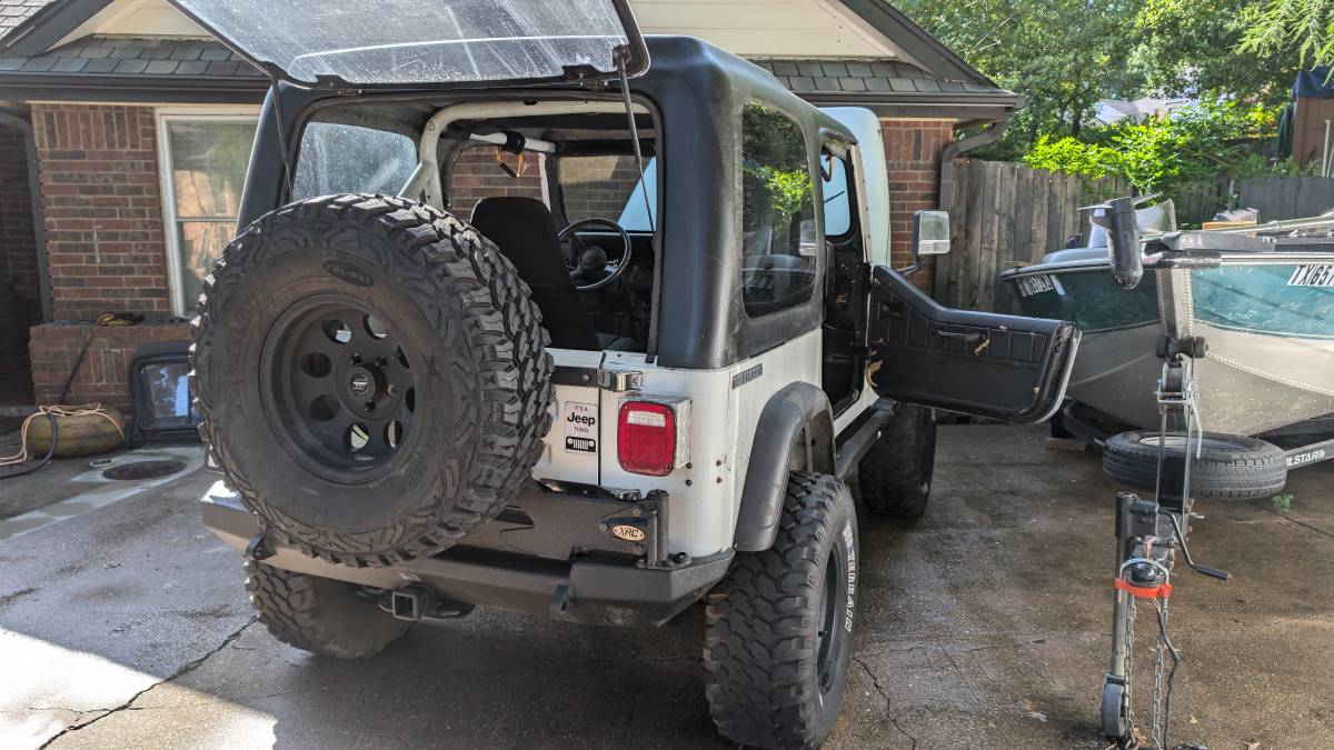 Jeep-wrangler-yh-1988-white-1
