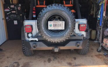 Jeep-wrangler-yj-1987-silver-1