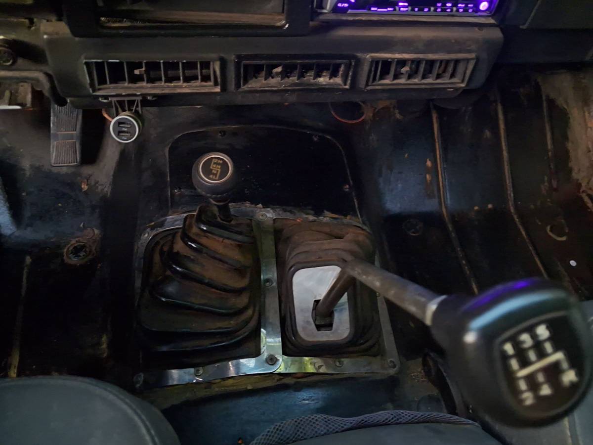 Jeep-wrangler-yj-1988-silver-10