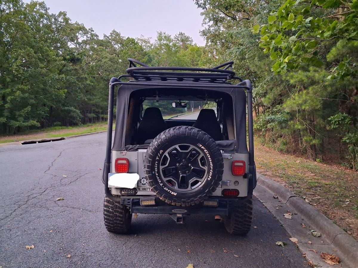 Jeep-wrangler-yj-1988-silver-4