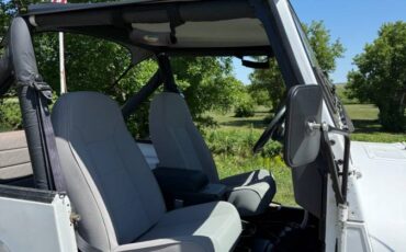 Jeep-wrangler-yj-1989-white-10