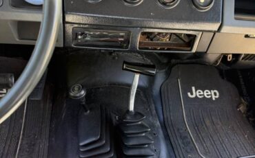 Jeep-wrangler-yj-1989-white-15