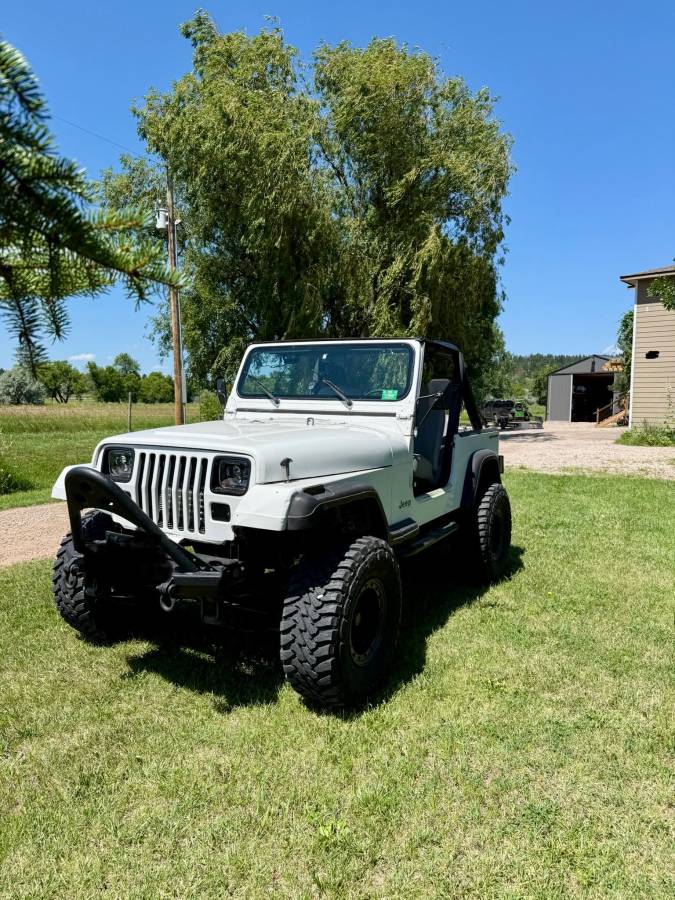 Jeep-wrangler-yj-1989-white-4