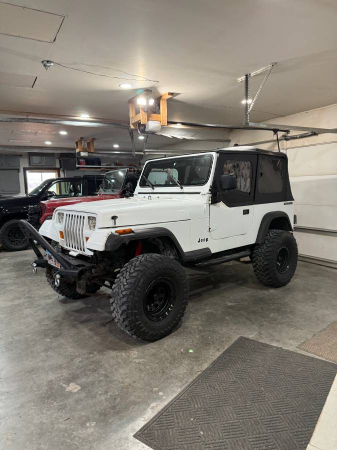 Jeep-wrangler-yj-1989-white-5