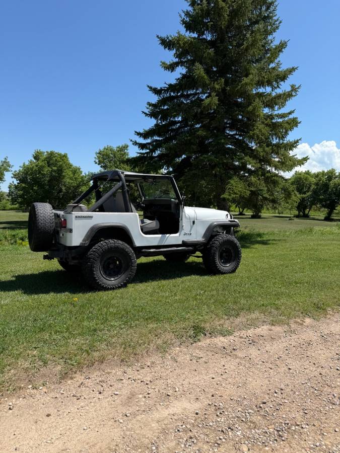 Jeep-wrangler-yj-1989-white-9