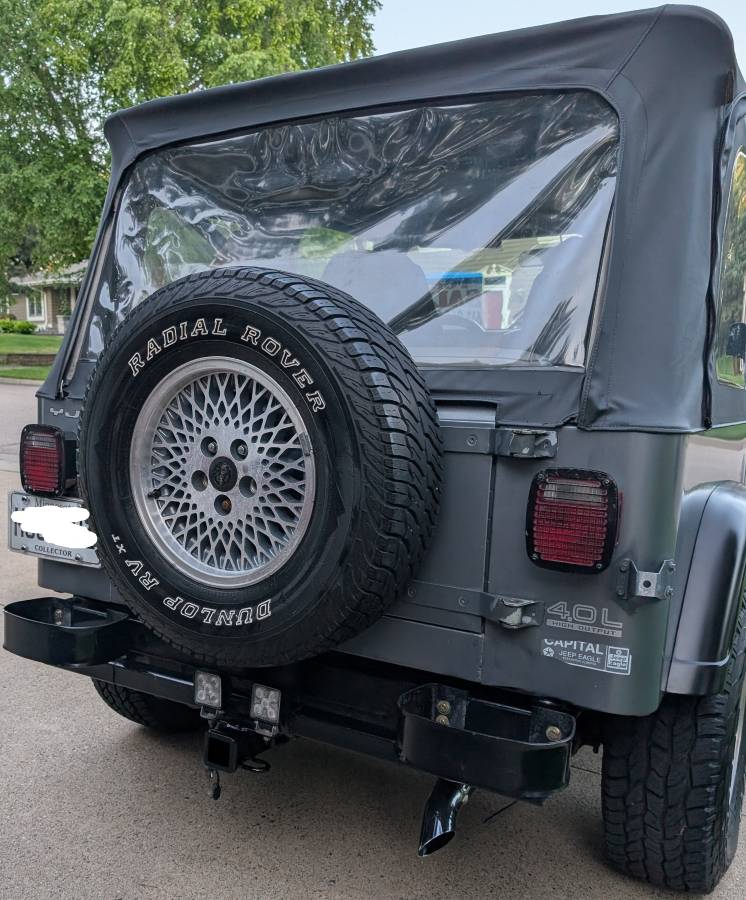 Jeep-wrangler-yj-1991-grey-2