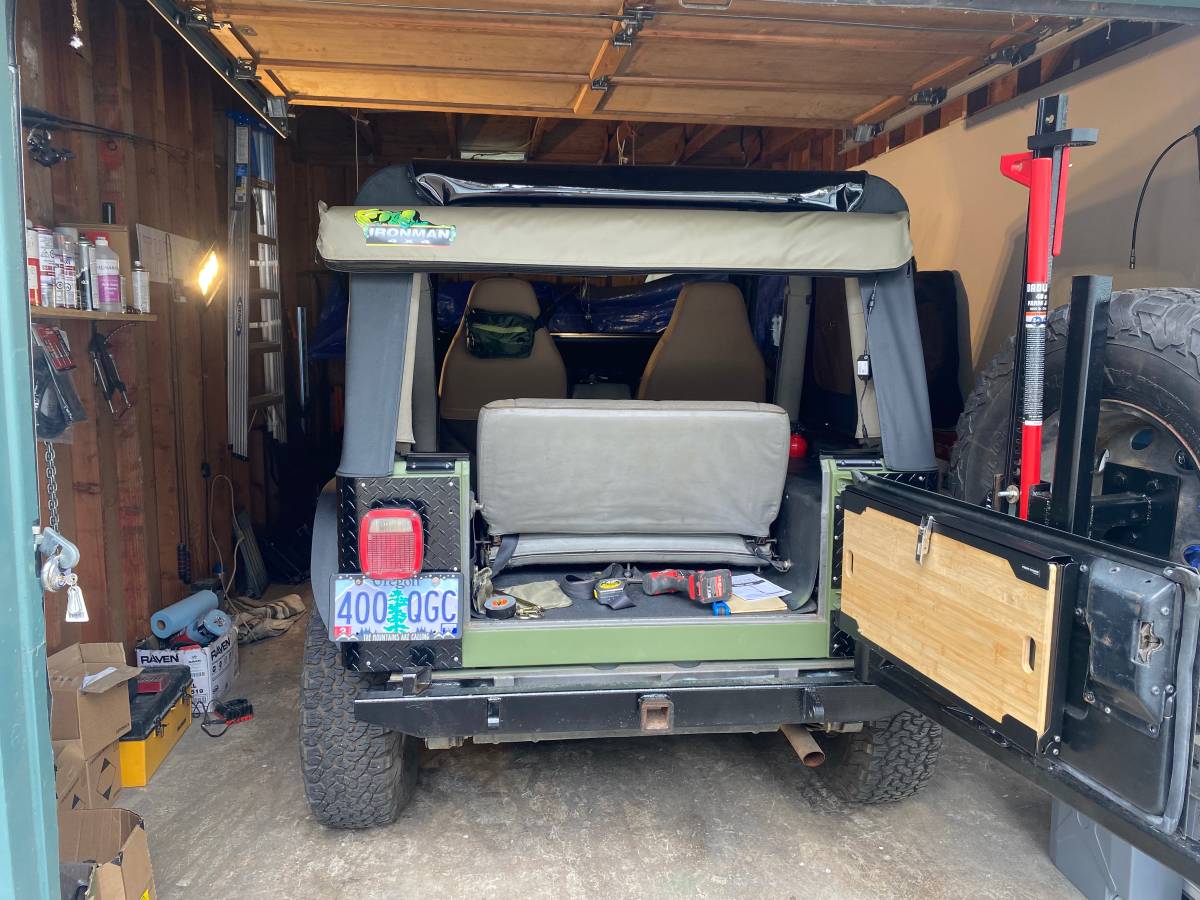Jeep-wrangler-yj-1992-green-6