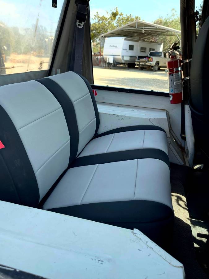 Jeep-wrangler-yj-1992-white-6