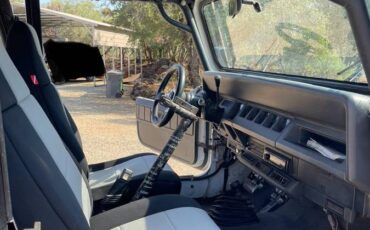 Jeep-wrangler-yj-1992-white-7