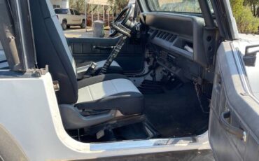 Jeep-wrangler-yj-1992-white-8