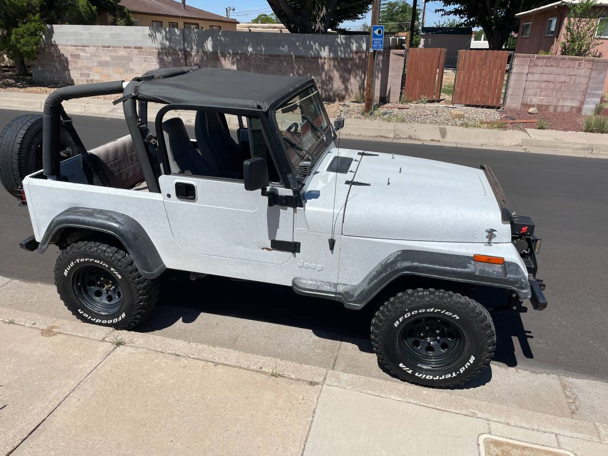 Jeep-wrangler-yj-1993-1