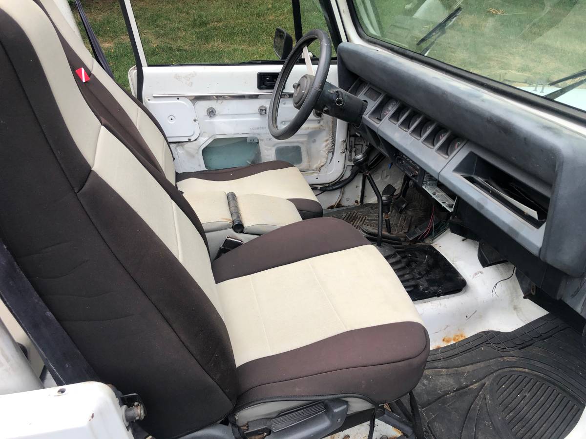Jeep-wrangler-yj-1993-5