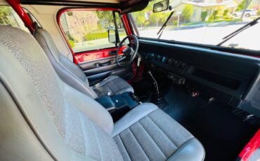 Jeep-wrangler-yj-1995-red-12