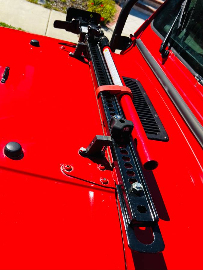 Jeep-wrangler-yj-1995-red-9