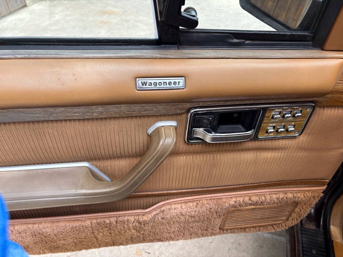 Jeep-xj-1985-brown-1