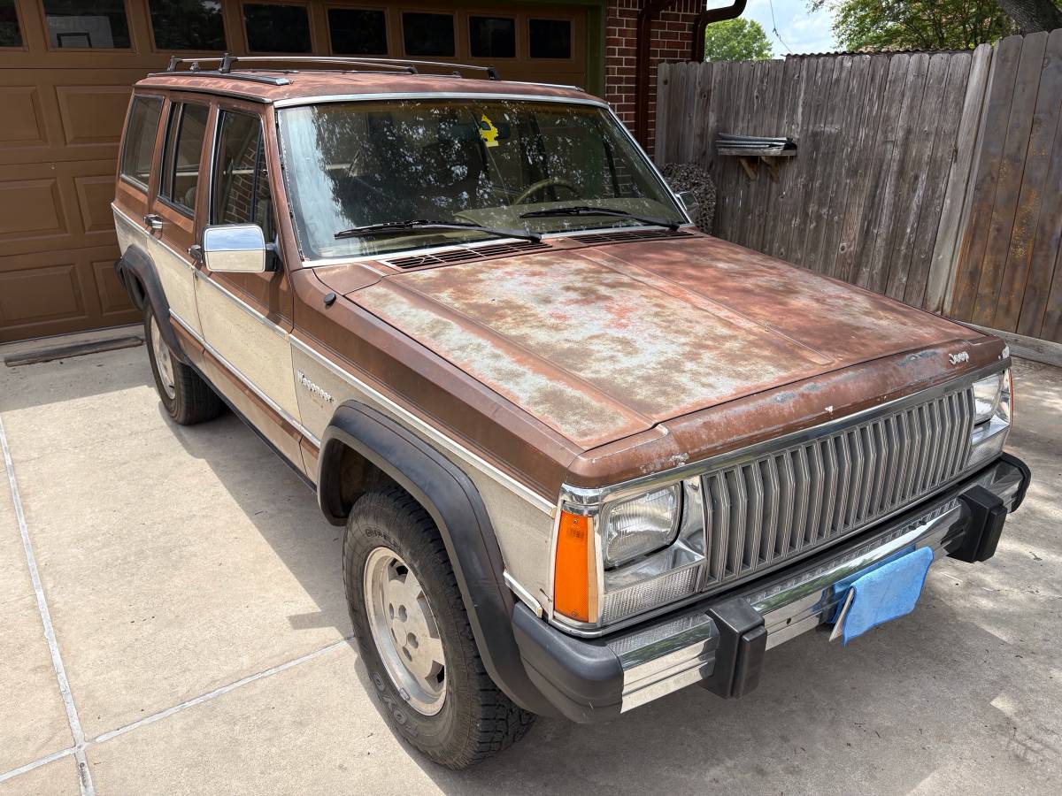 Jeep-xj-1985-brown-11