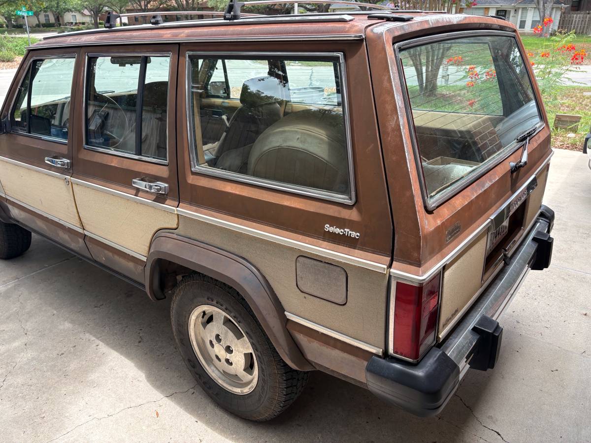 Jeep-xj-1985-brown-2