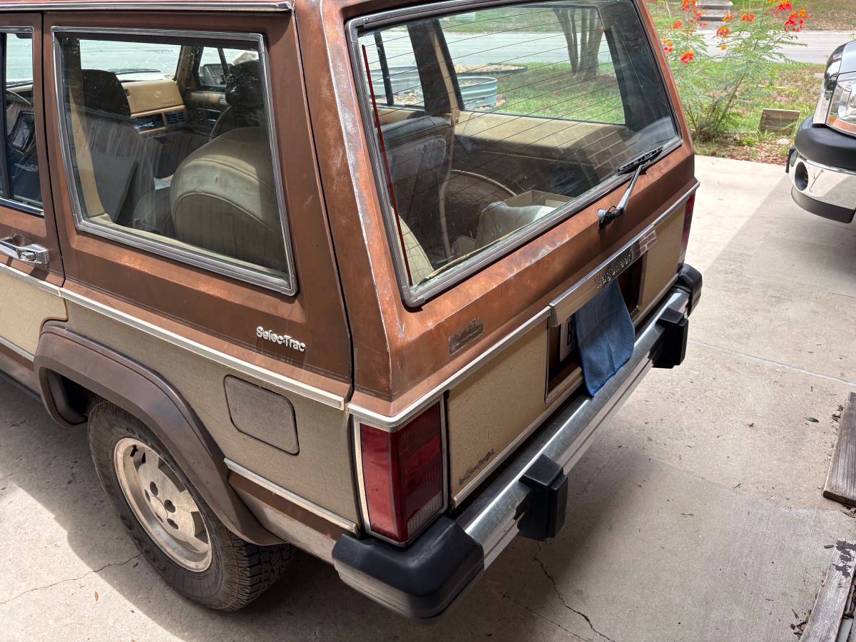 Jeep-xj-1985-brown-8