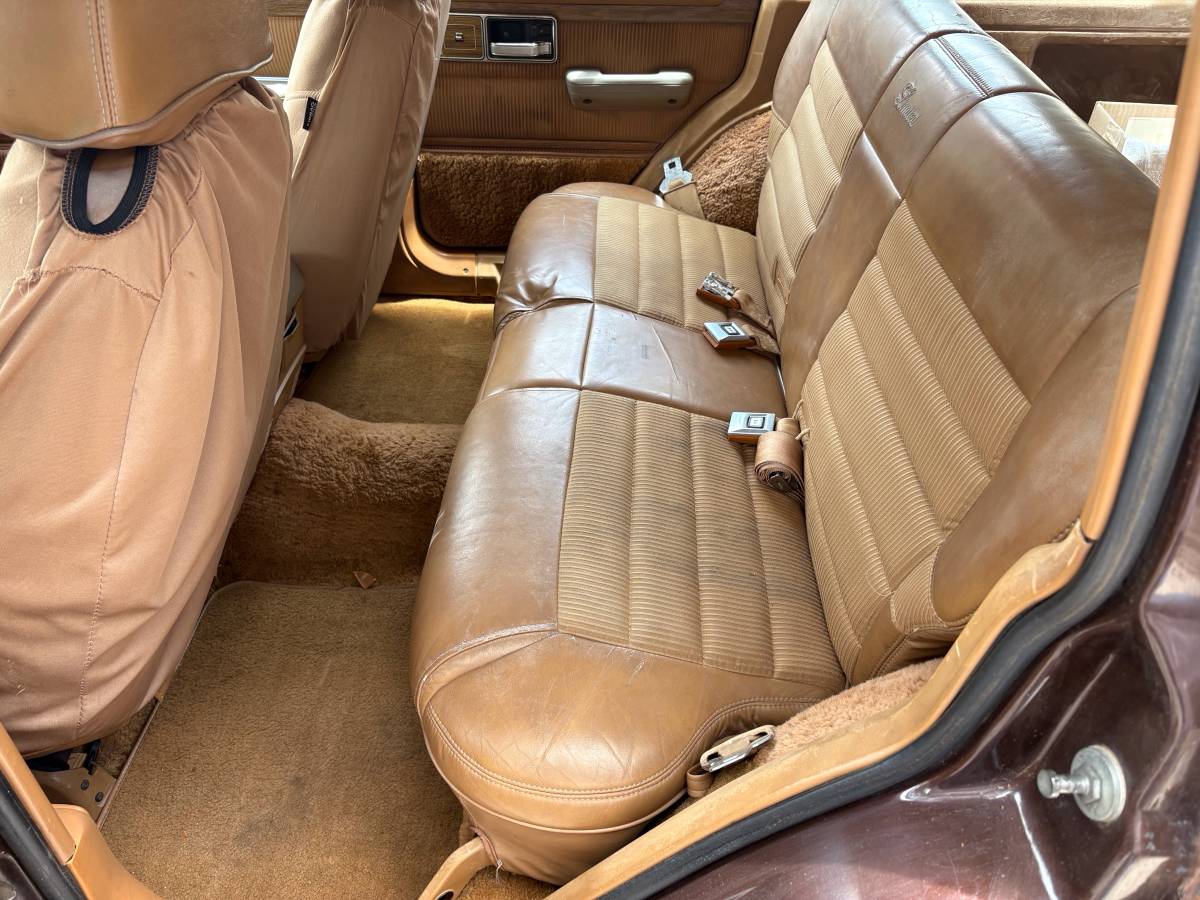 Jeep-xj-1985-brown-9